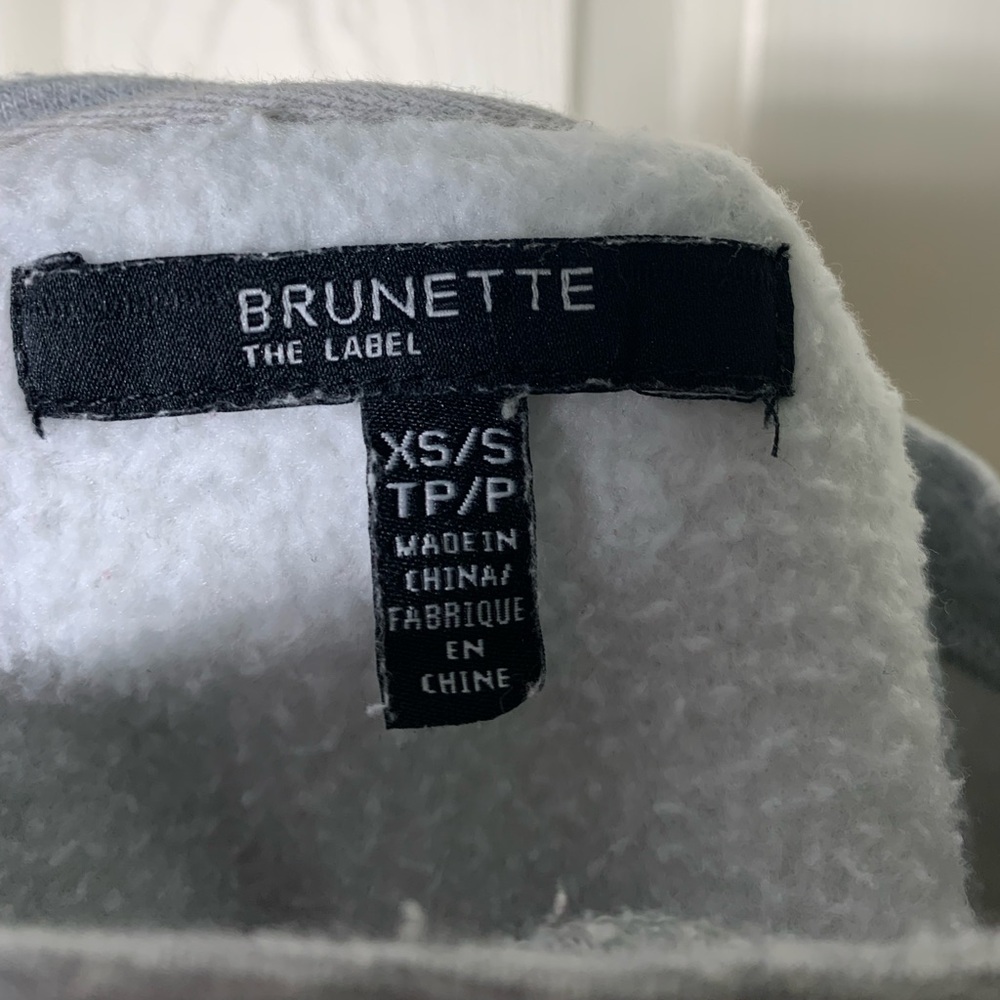 Brunette The Label | Grey Crewneck Oversized Kind Club Graphic Sweater - XS/S - Picture 4 of 5